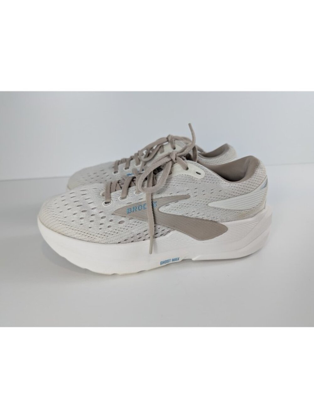 Brooks Ghost 15 Wide Fit Womens Running Shoes In Beige & White - Picture 6 of 10